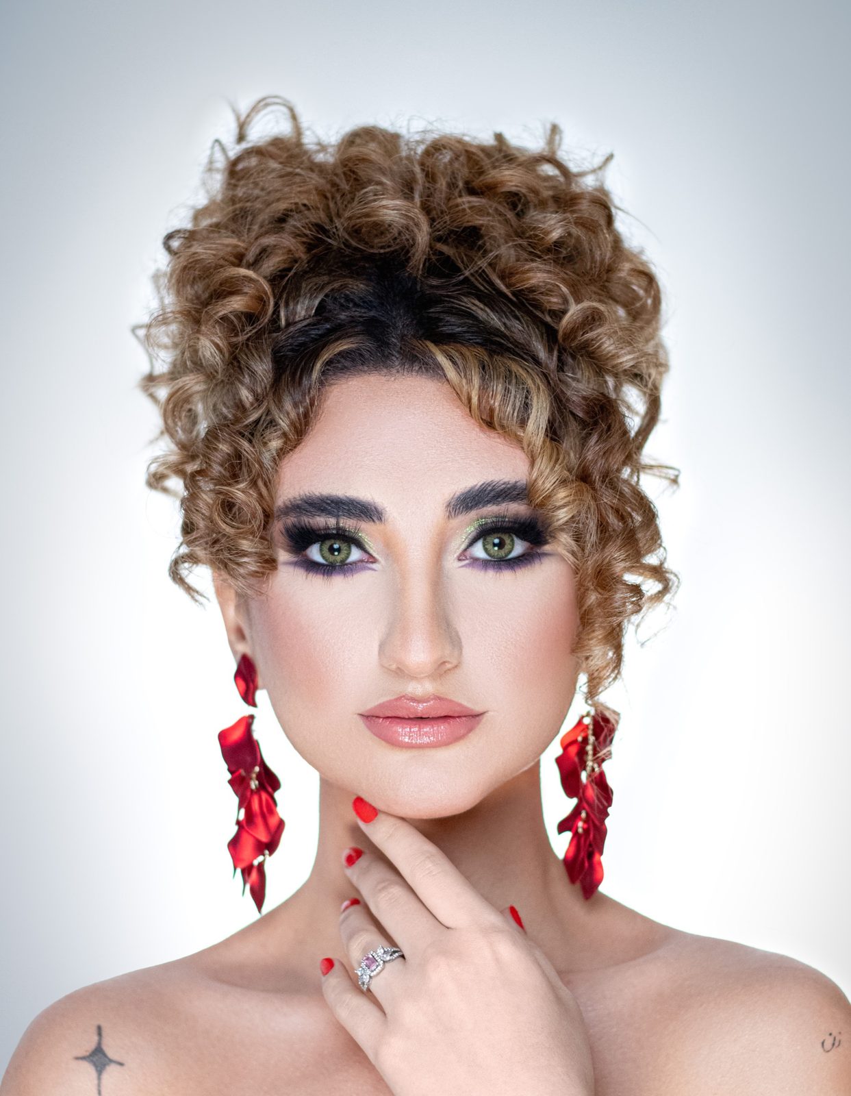 Red carpet party makeup by Urooj in Abu Dhabi